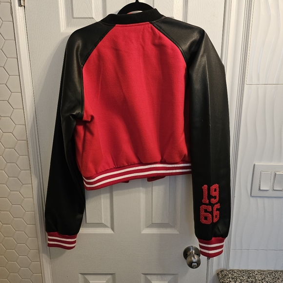 Chicago Bulls Jacket - Picture 2 of 3